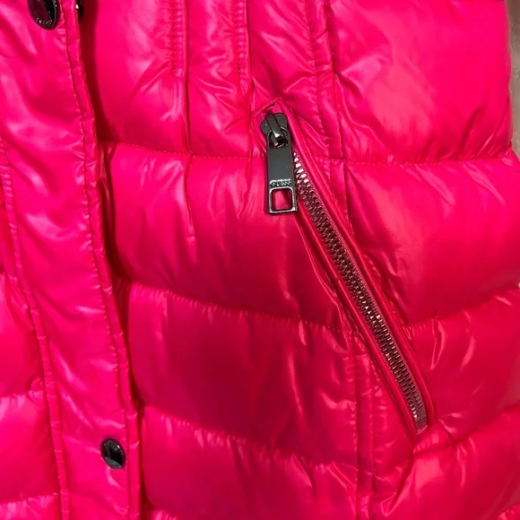 Guess NWT Stunning Show Stopping Hot Barbie Pink Mid-Length Puffer Hooded Coat - Picture 7 of 13